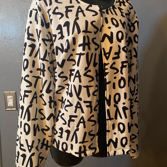 SHEIN Curve White Jacket with black Graphic Letters - Picture 3 of 14
